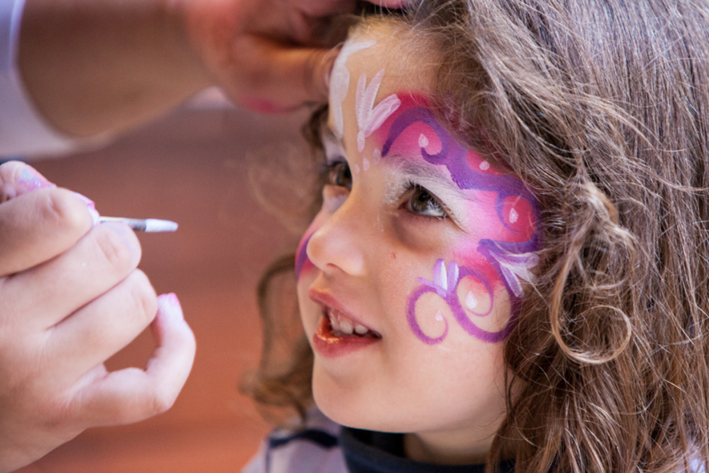 Maquillage enfants et sculpture sur ballons à Lyon - Anniversaire enfants